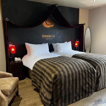 Glenskirlie Castle Hotel Banknock Экстерьер фото